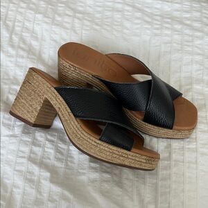 Lunita mule sandal